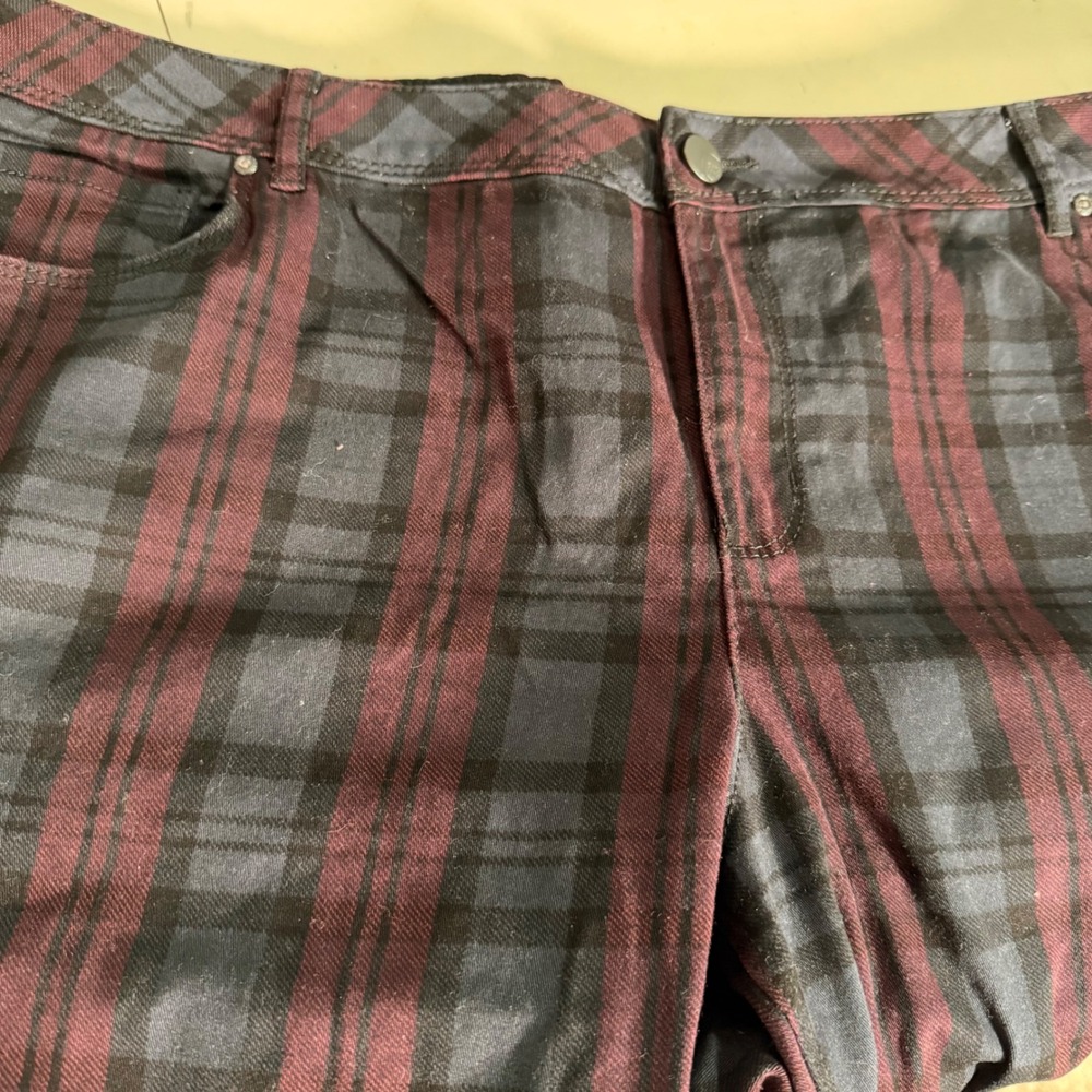 C. Est. 1946 Denim Womens 20W Curvy Plaid Pants Burgundy Navy Blue Tapered Leg